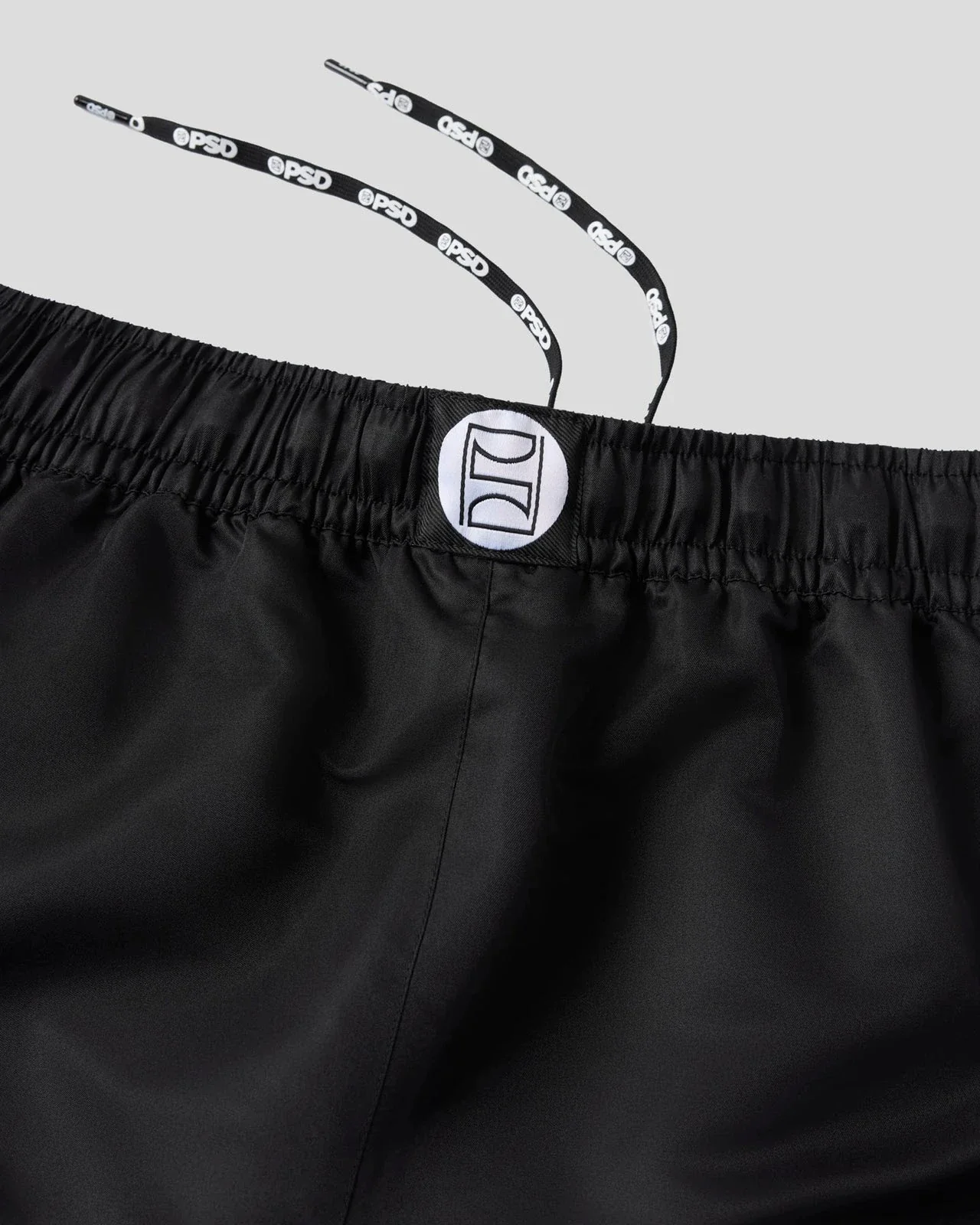 Black Essential Short - Image 5